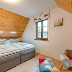 Valassky Dvur Velké Karlovice