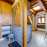 Valassky Dvur Apartment *