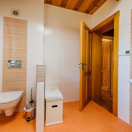 Valassky Dvur Velké Karlovice