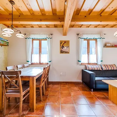 Valassky Dvur Lägenhet *